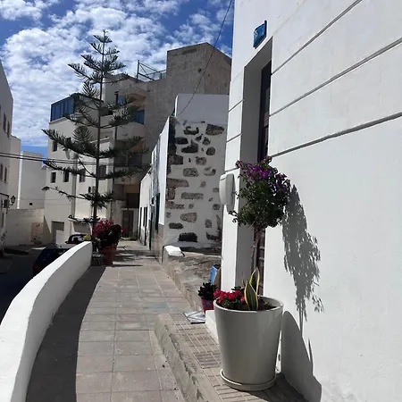 La Buganvilla House * Arrecife (Lanzarote)